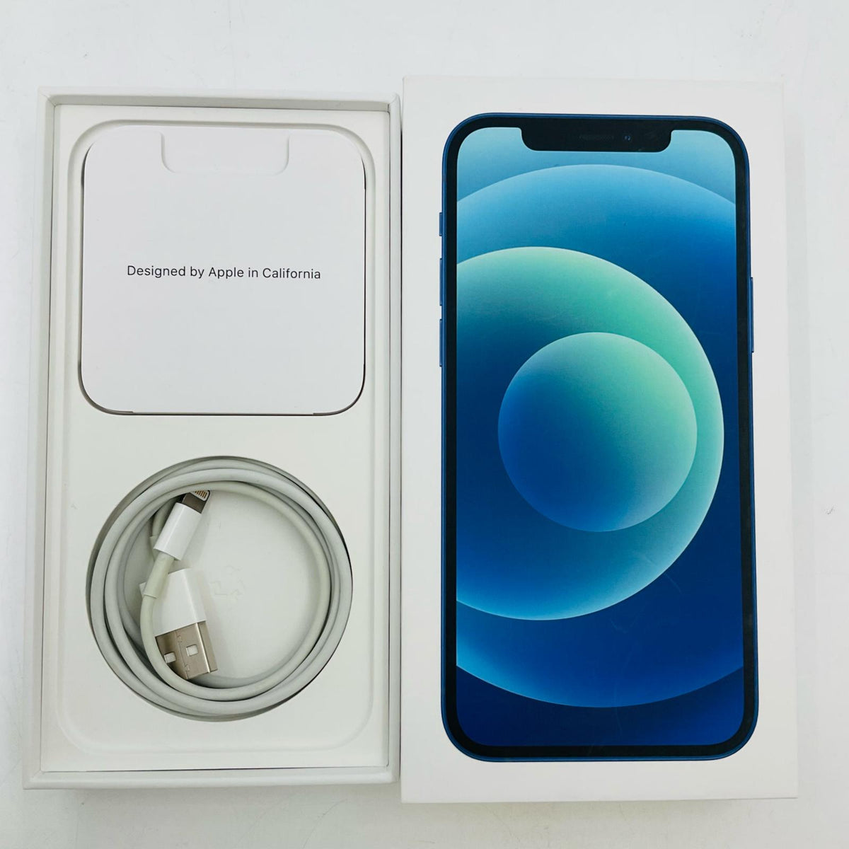 【全額返金保証】【最速発送】Apple iPhone iPhone 13 256GB ブルー au 白ロム 動作確認済 80%