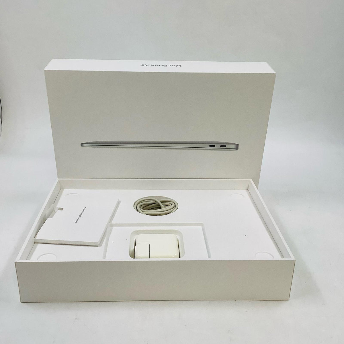 【全額返金保証】【最速発送】Apple MacBook Air 13インチ 2020 Apple M1 8GB 256GB シルバー 91% 美品 動作確認済