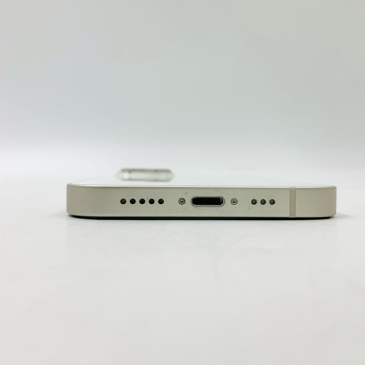 【全額返金保証】【最速発送】Apple iPhone iPhone 14 128GB スターライト docomo SIMフリー 白ロム 動作確認済 86%