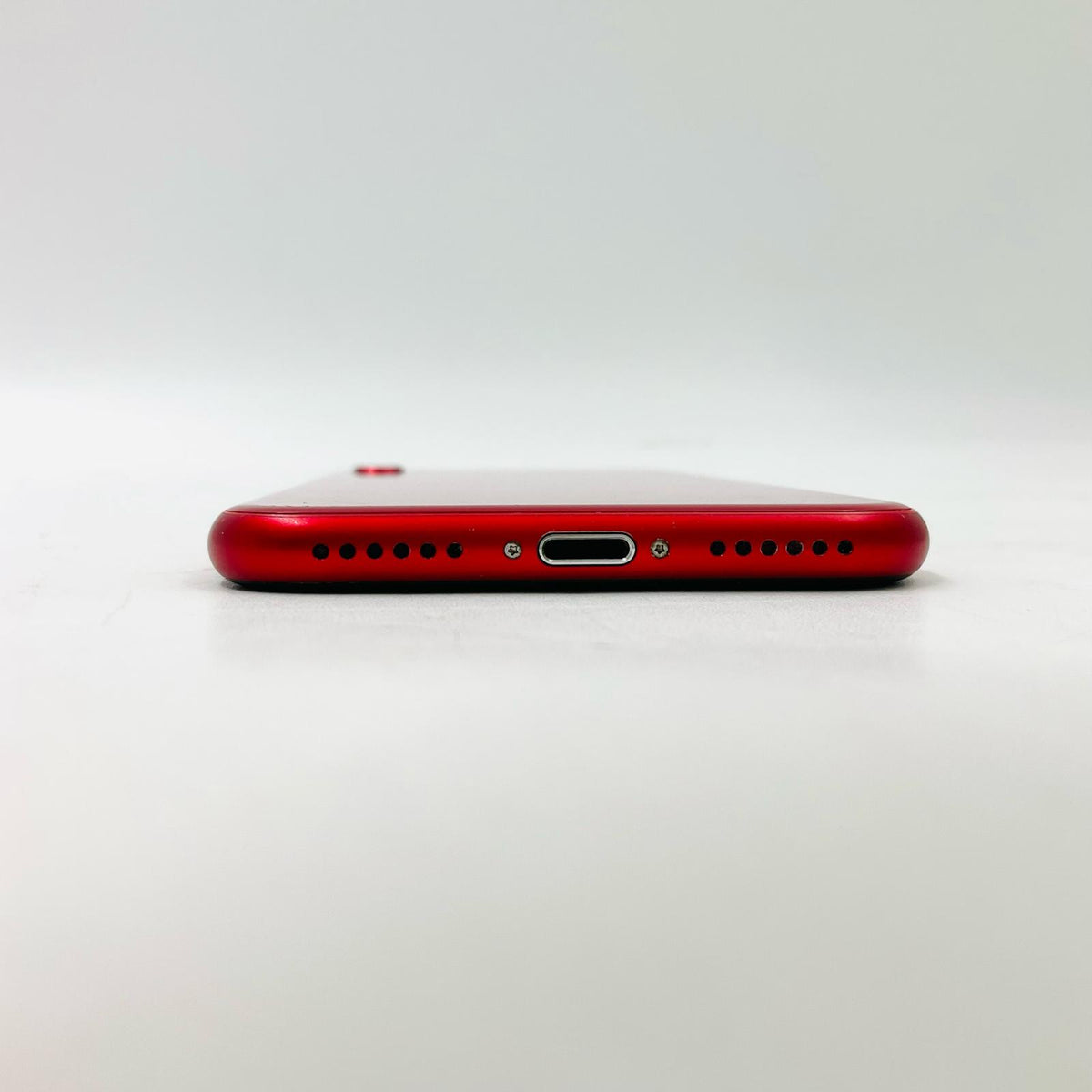 【最速発送】Apple iPhone iPhone 8 64GB (PRODUCT)RED docomo 白ロム【難有】 76%
