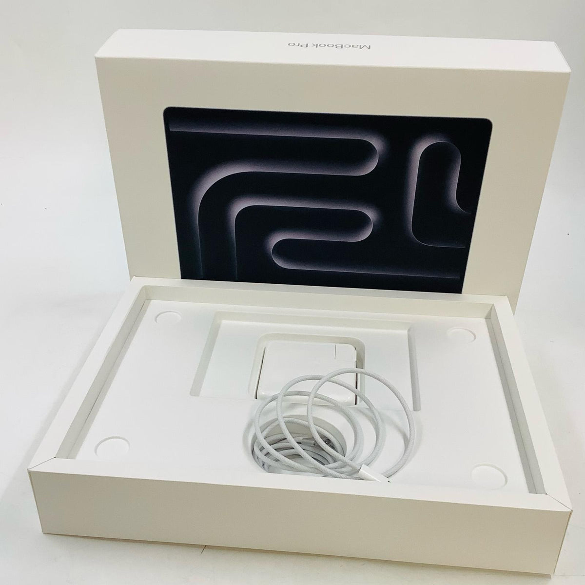 【全額返金保証】【最速発送】Apple MacBook Pro 14インチ 2024 Apple M4 Pro 48GB 1TB シルバー 100% 美品 動作確認済