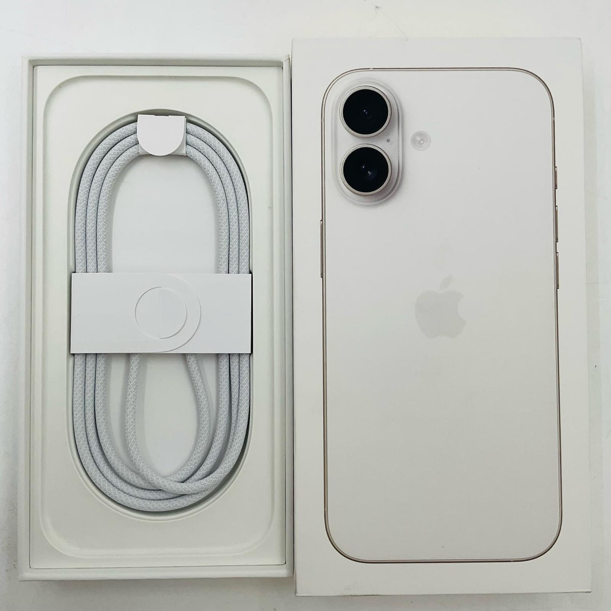 【全額返金保証】【最速発送】Apple iPhone iPhone 17 256GB ホワイト SIMフリー 白ロム 美品 動作確認済 91%