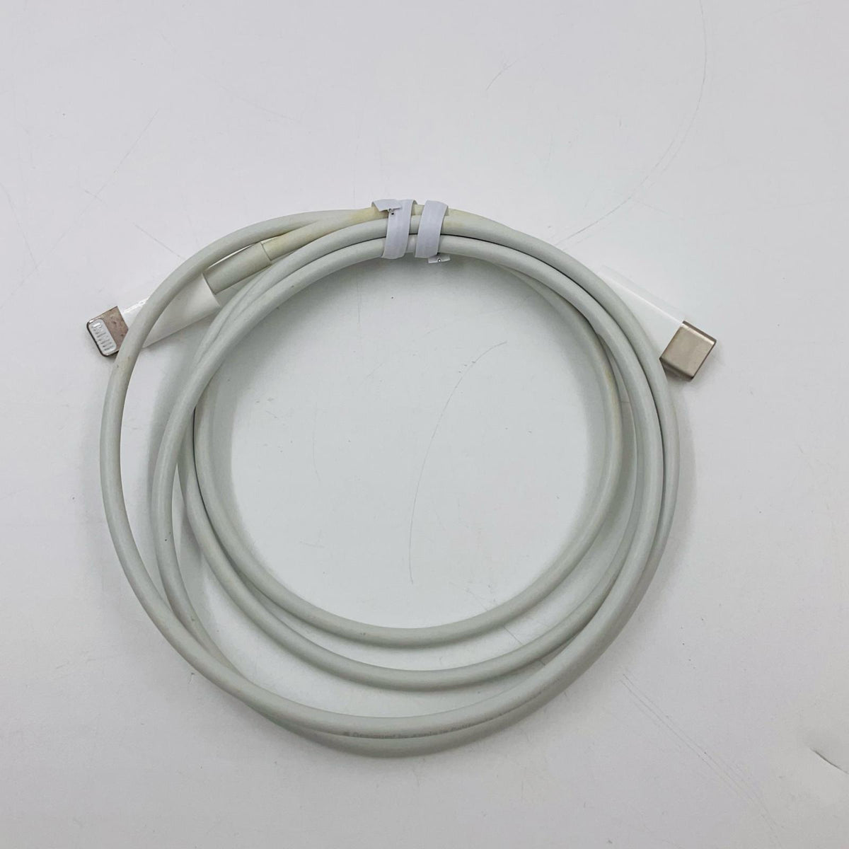 【全額返金保証】【最速発送】Apple iPad Air 9.7インチ 第2世代 16GB ゴールド WiFi+Cellular docomo 白ロム 美品 動作確認済