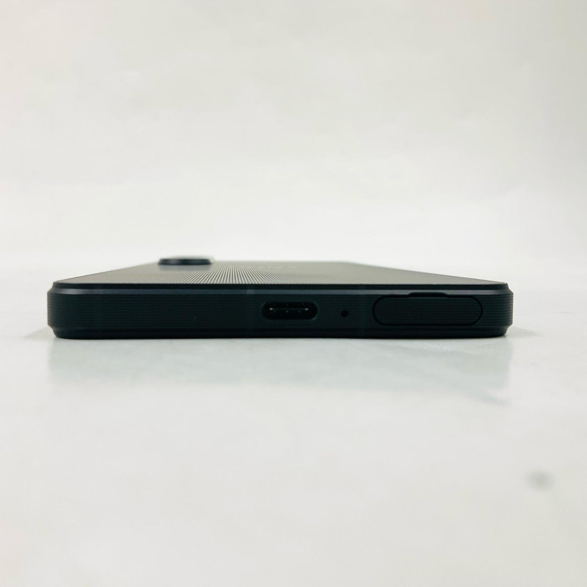 【最速発送】 Xperia 1 VI 256GB ブラック系 au SOG13 白ロム【難有】