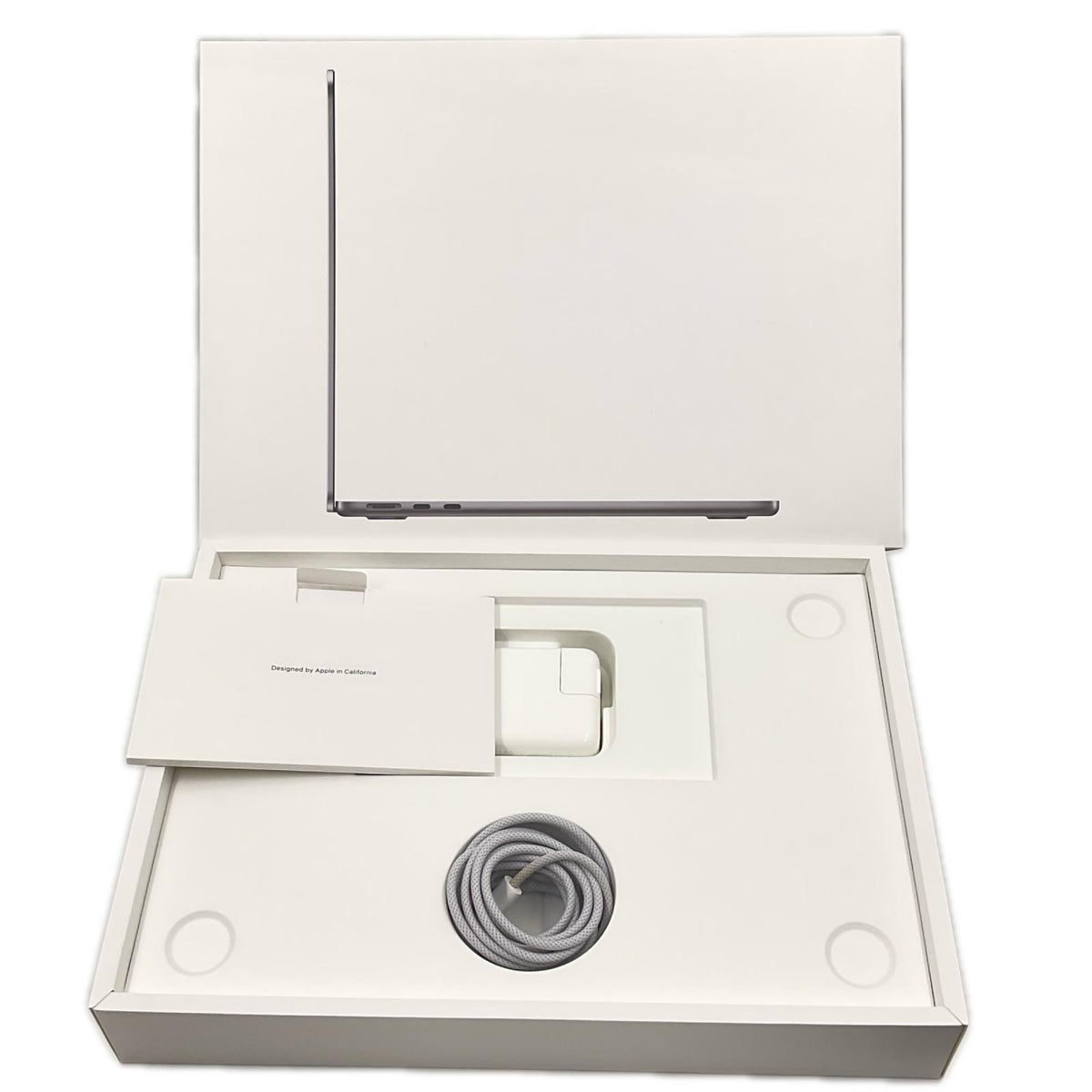 【全額返金保証】【最速発送】Apple MacBook Air 13インチ 2022 Apple M2 8GB SSD 256GB スペースグレイ 97% 美品 動作確認済
