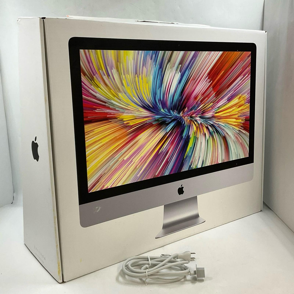 【全額返金保証】【最速発送】Apple iMac 27インチ Quad-Core Intel Core i5 8GB フュージョンドライブ 1TB シルバー 美品 動作確認済