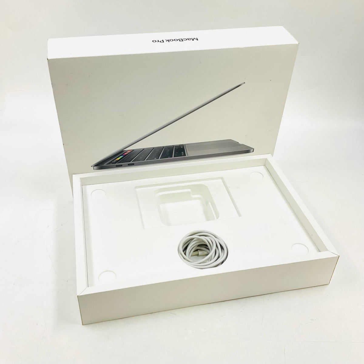 【全額返金保証】【最速発送】Apple MacBook Pro 13インチ 2020 Quad-Core Intel Core i5 8GB SSD 256GB スペースグレイ 85% 美品 動作確認済