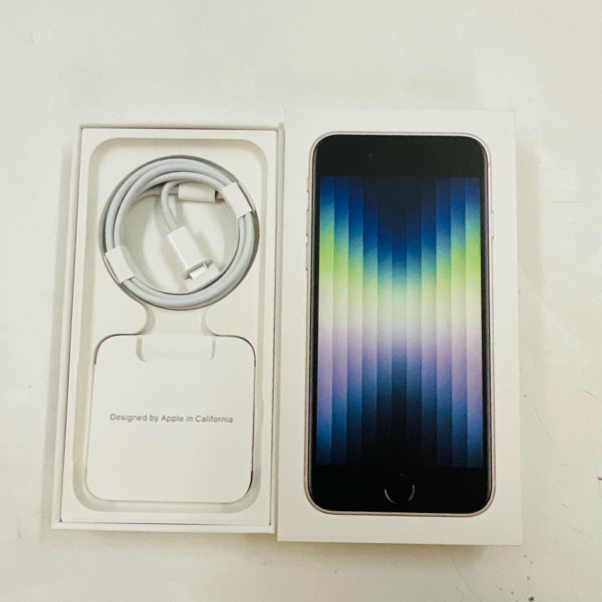 【全額返金保証】【最速発送】Apple iPhone iPhone SE (3rd generation) 128GB スターライト SIMフリー 白ロム 動作確認済 76%