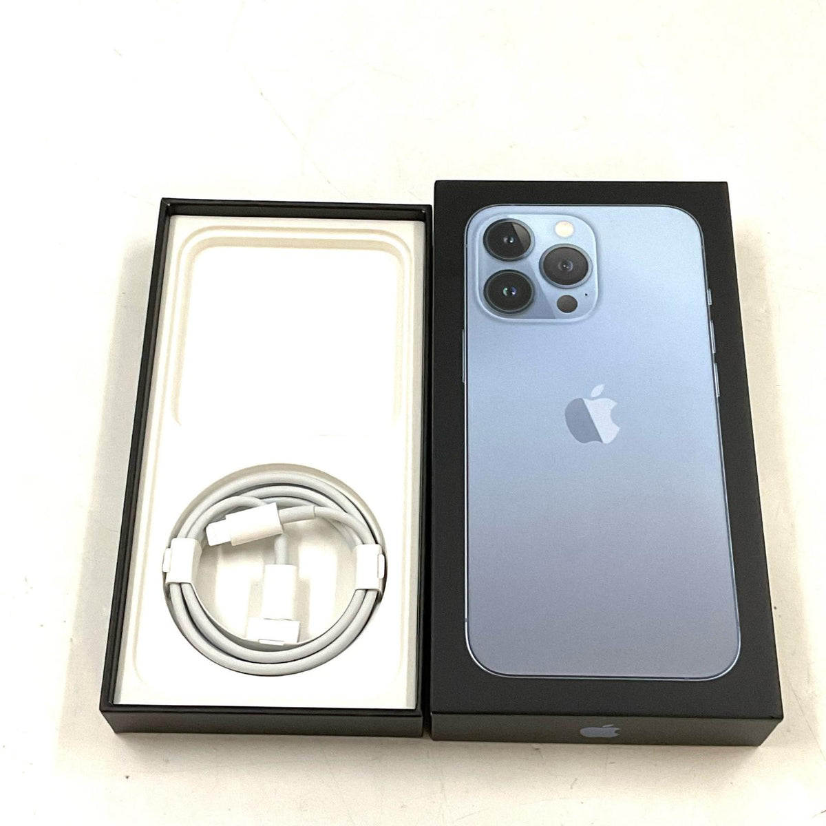 【全額返金保証】【最速発送】Apple iPhone iPhone 13 Pro 256GB シエラブルー au 白ロム 動作確認済 75%