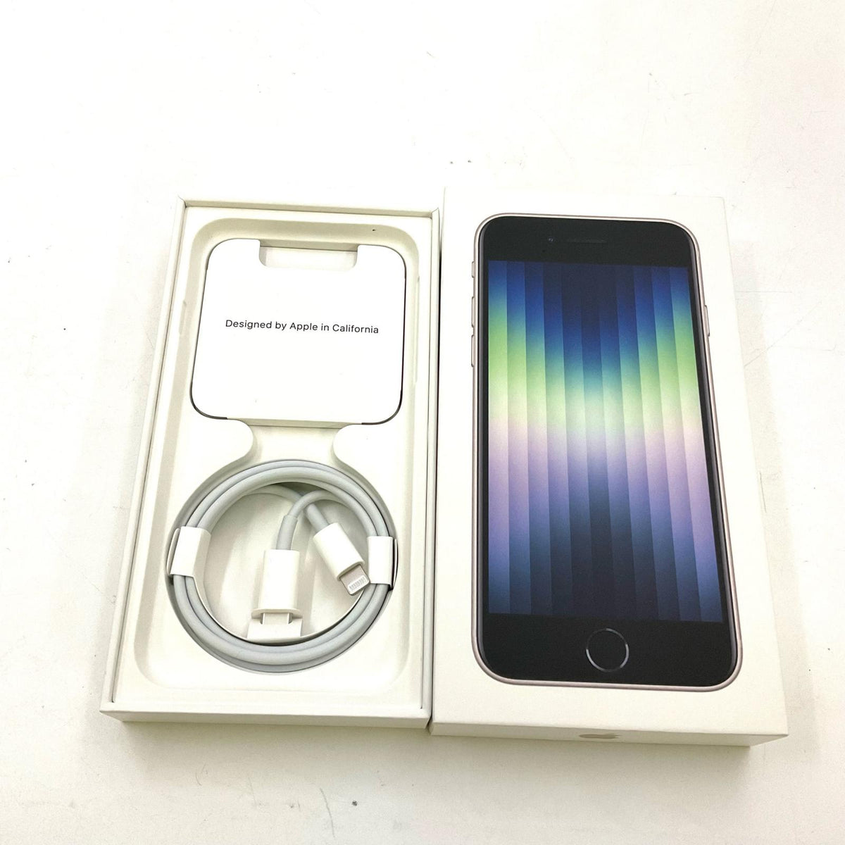 【全額返金保証】【最速発送】Apple iPhone iPhone SE (3rd generation) 64GB スターライト Softbank SIMフリー 白ロム 美品 動作確認済 82%
