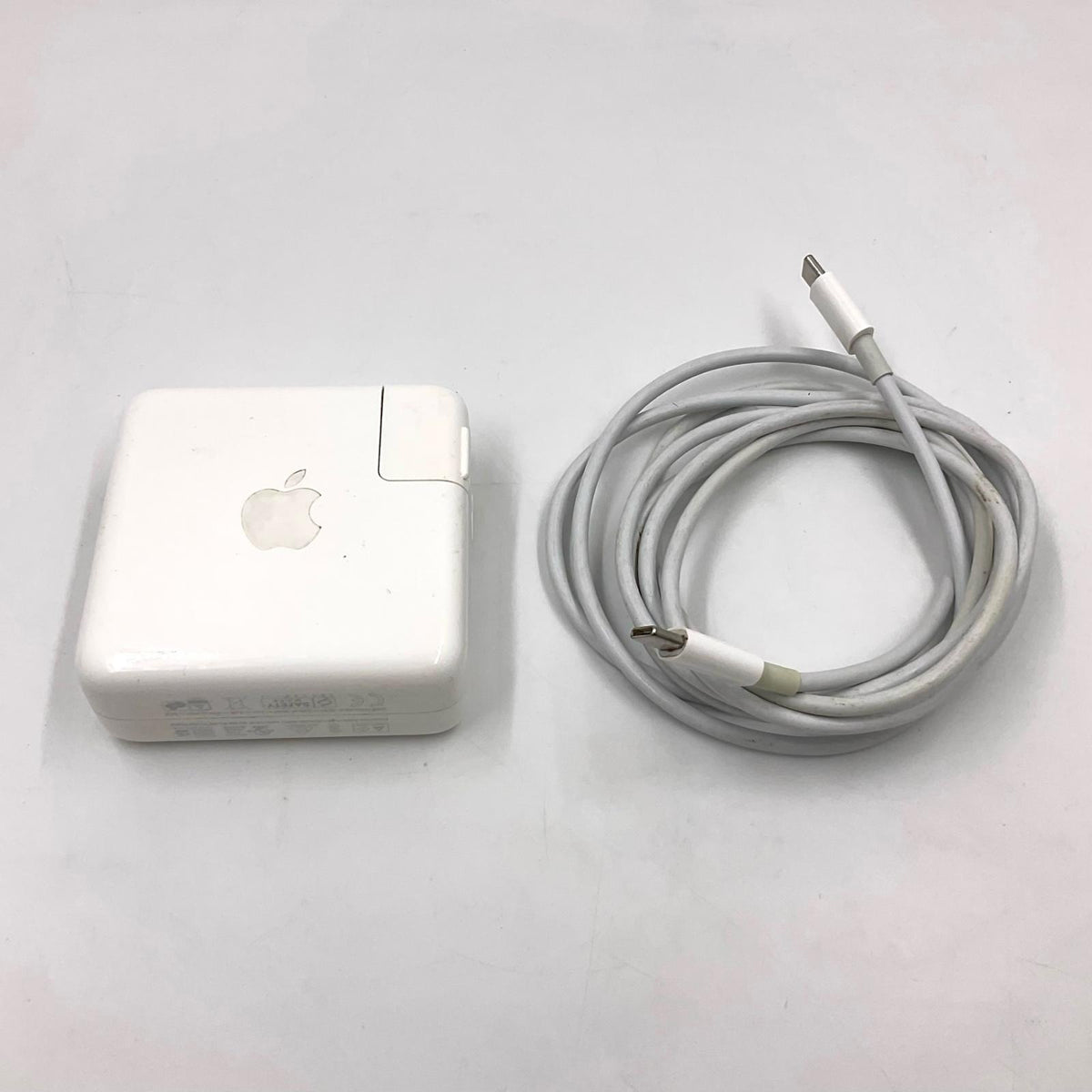 【全額返金保証】【最速発送】Apple MacBook Pro 13インチ 2020 1.4GHz クアッドコアIntel Core i5 8GB 256GB シルバー 美品 動作確認済