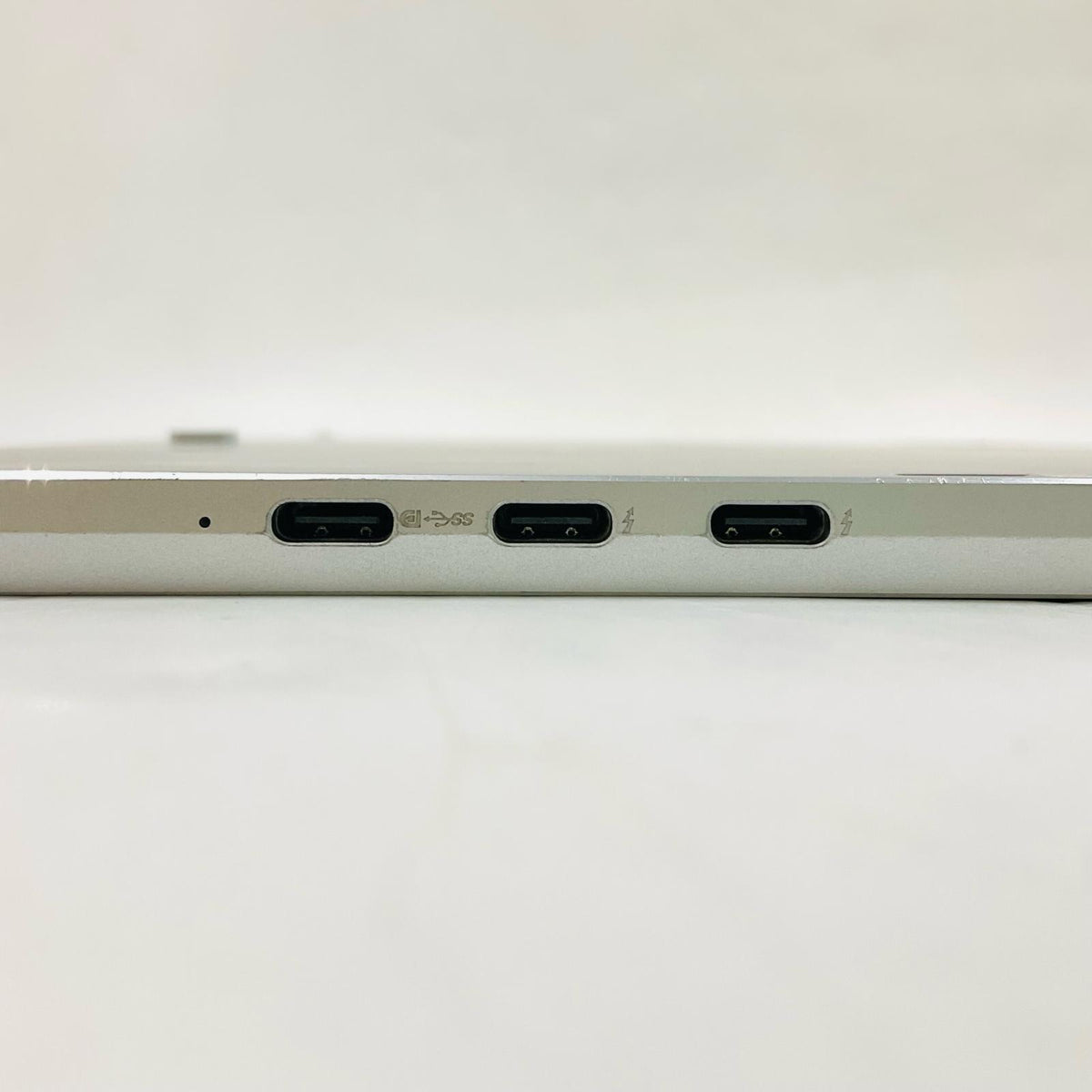【全額返金保証】【最速発送】HP Elite x2 G4 i5-8265U 1.6GHz 8GB M.2 SSD 256GB 100% 美品 動作確認済