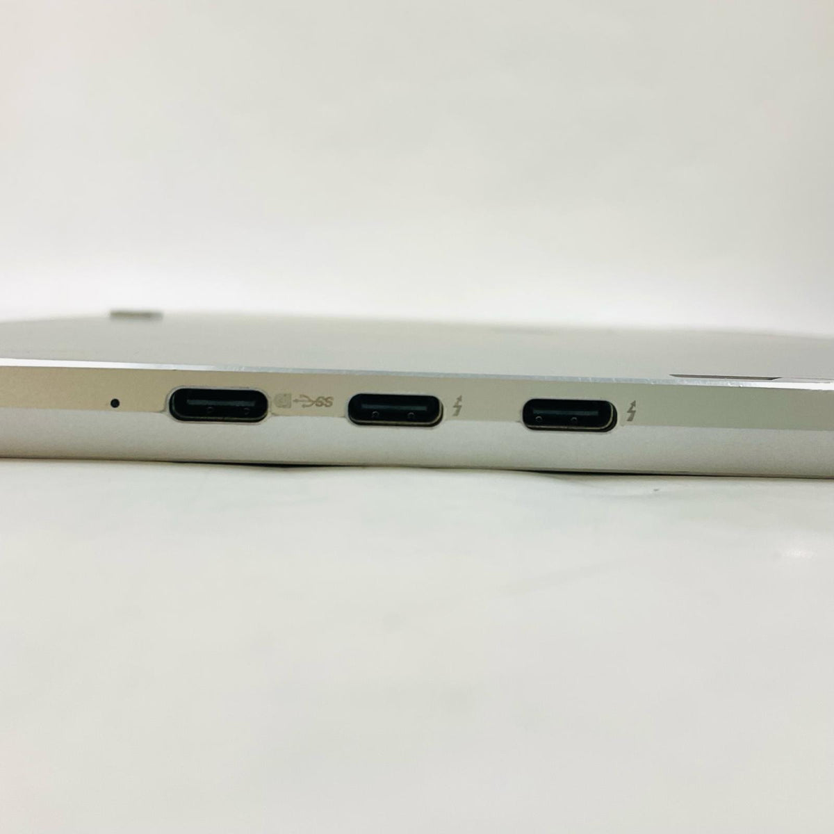 【全額返金保証】【最速発送】HP Elite x2 G4 i5-8265U 1.6GHz 8GB M.2 SSD 256GB 100% 美品 動作確認済