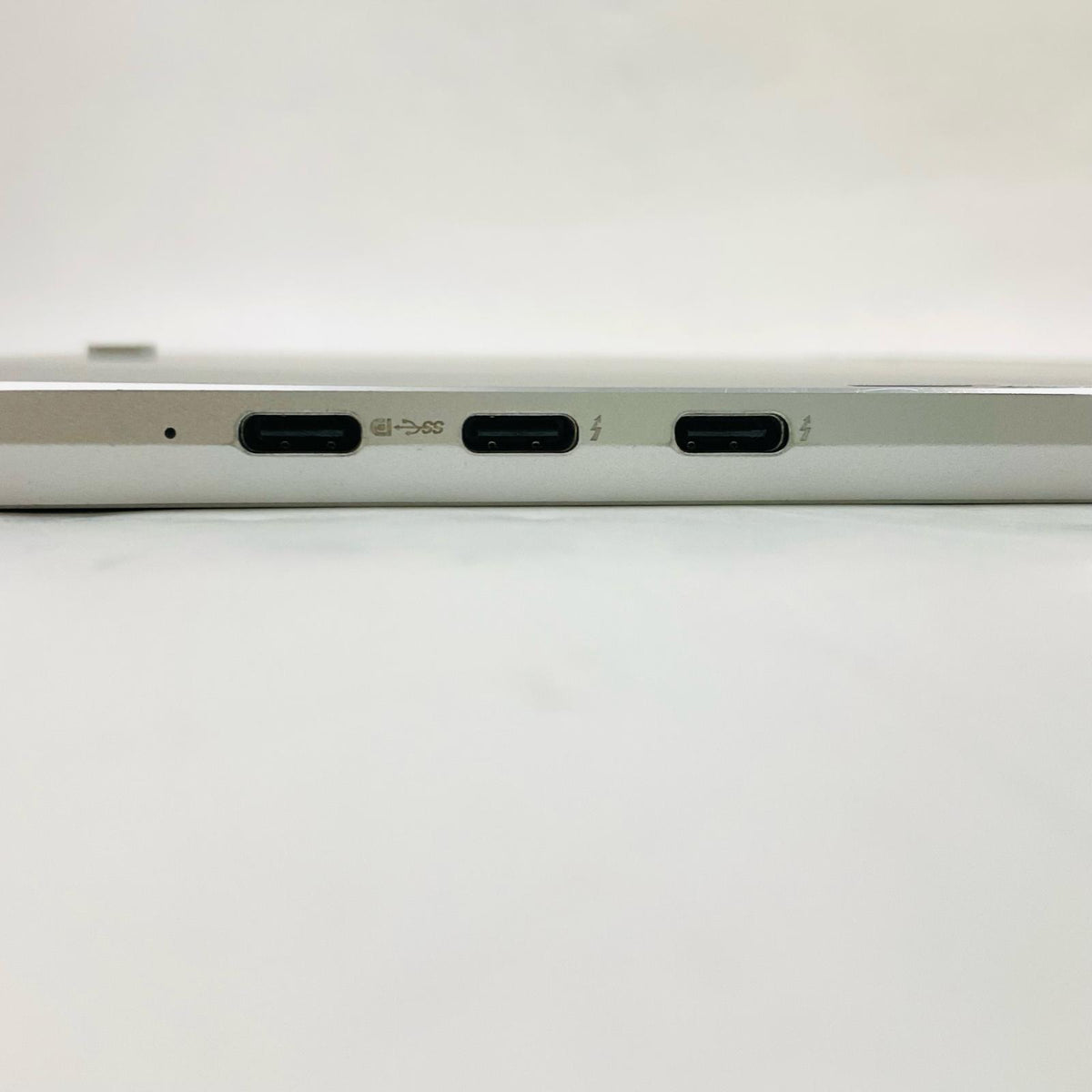 【全額返金保証】【最速発送】HP Elite x2 G4 i5-8265U 1.6GHz 8GB M.2 SSD 256GB 100% 動作確認済