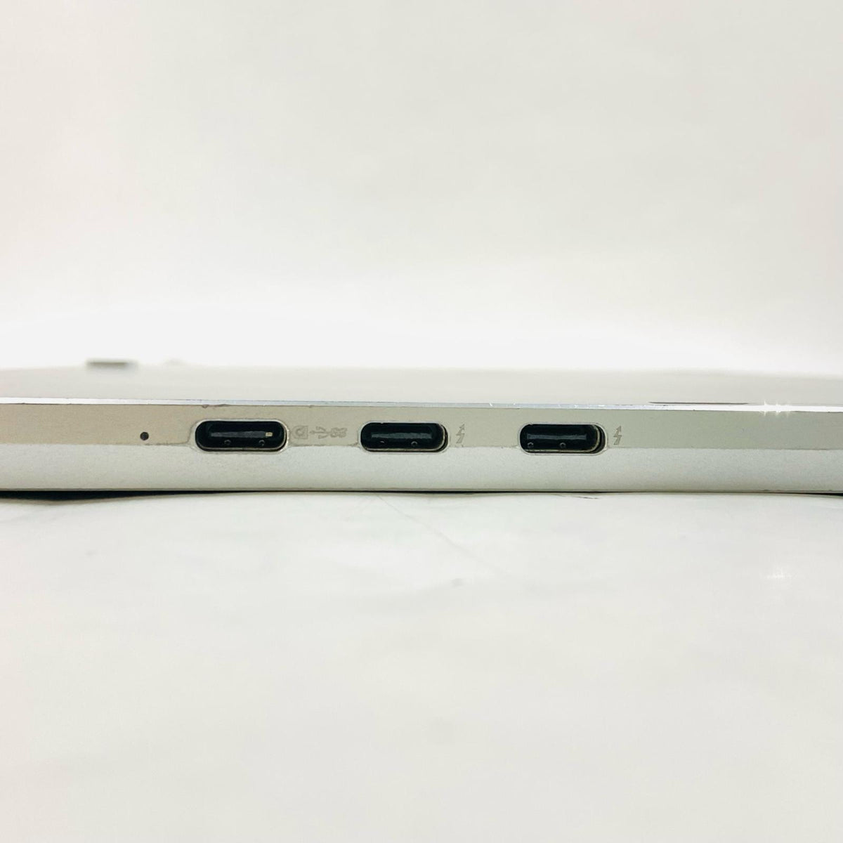 【全額返金保証】【最速発送】HP Elite x2 G4 i5-8265U 1.6GHz 8GB M.2 SSD 256GB 100% 美品 動作確認済