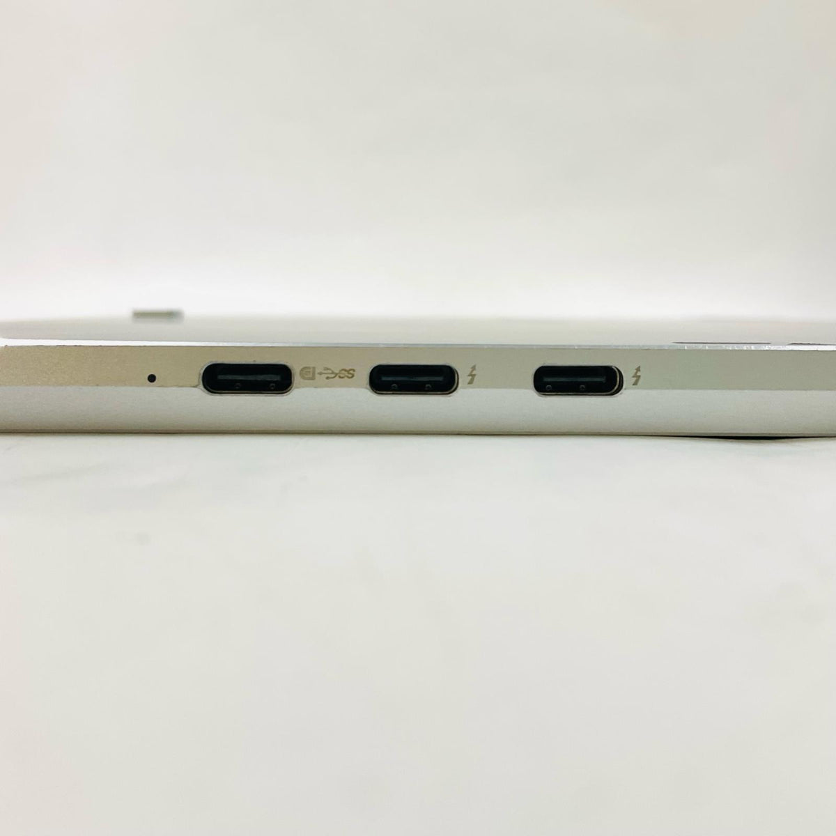 【全額返金保証】【最速発送】HP Elite x2 G4 i5-8265U 1.6GHz 8GB M.2 SSD 256GB 100% 美品 動作確認済