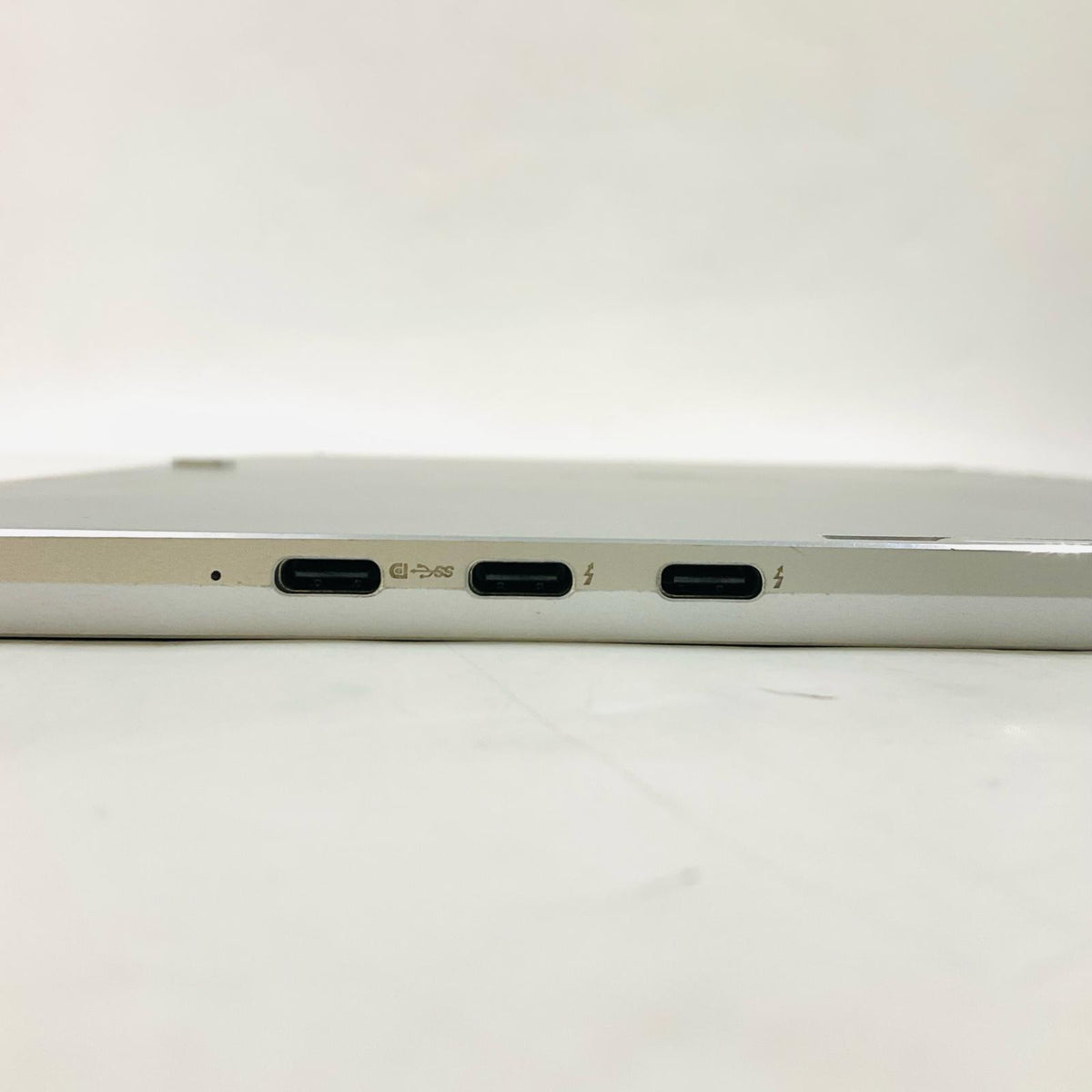 【最速発送】HP Elite x2 G4 i5-8265U 1.6GHz 8GB M.2 SSD 256GB 100%【難有】