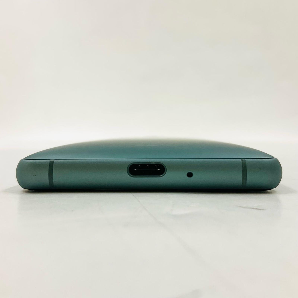 【全額返金保証】【最速発送】Sony Xperia XZ2 Compact 64GB モスグリーン docomo SO-05K 白ロム 動作確認済