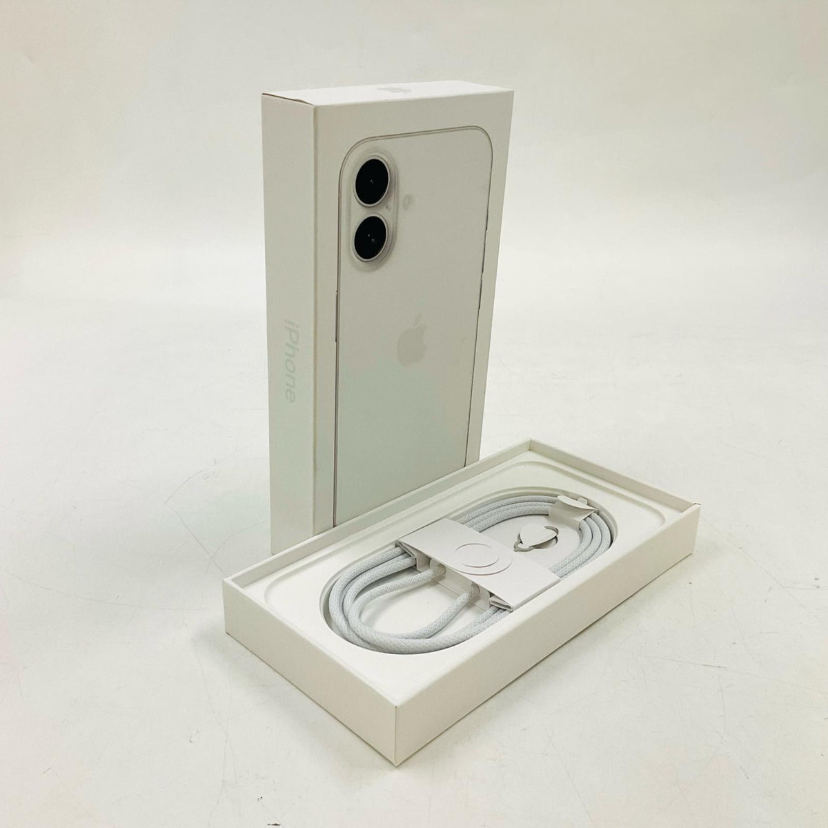 【全額返金保証】【最速発送】Apple iPhone iPhone 16 128GB ホワイト SIMフリー 白ロム 超美品 動作確認済 94%