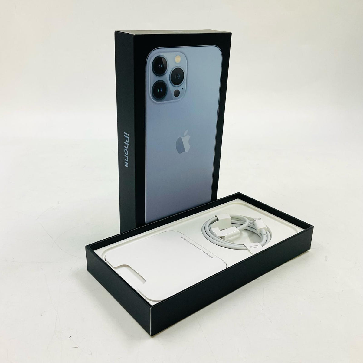 【全額返金保証】【最速発送】Apple iPhone iPhone 13 Pro Max 256GB シエラブルー au SIMフリー 白ロム 動作確認済 76%