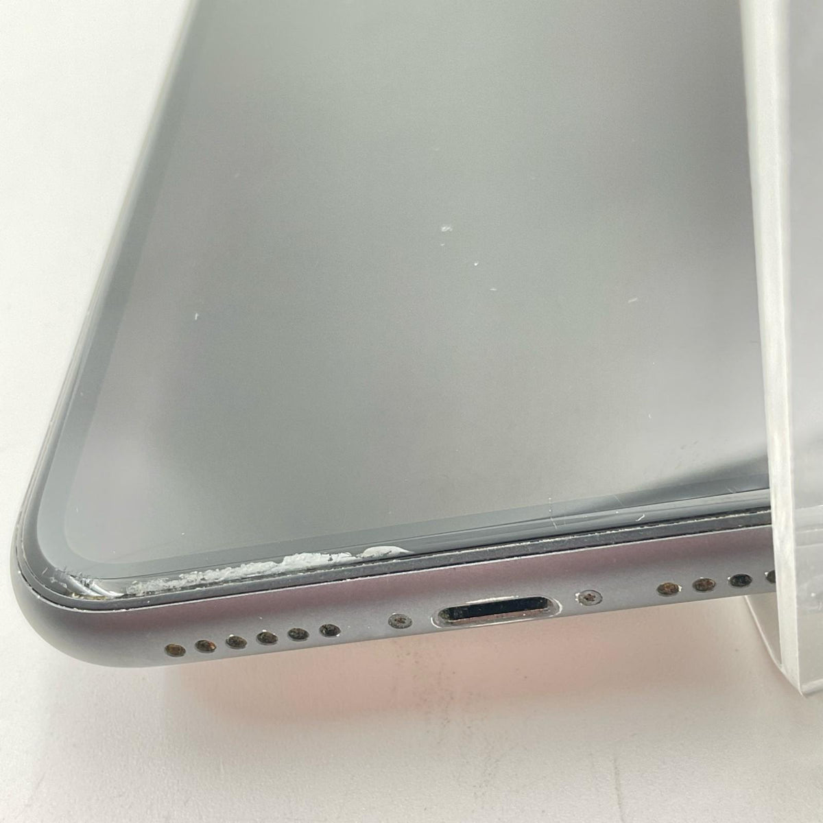 【最速発送】Apple iPhone iPhone 11 64GB ブラック docomo 白ロム【難有】 73%