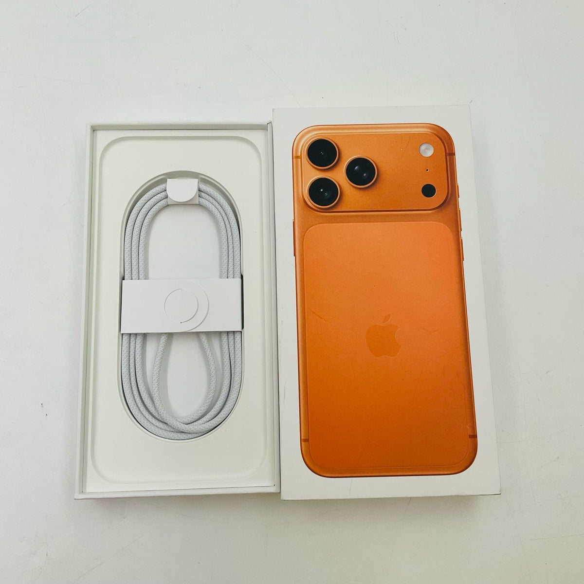 【全額返金保証】【最速発送】Apple iPhone 17 Pro Max 256GB コズミックオレンジ SIMフリー 白ロム 超美品 動作確認済 95%