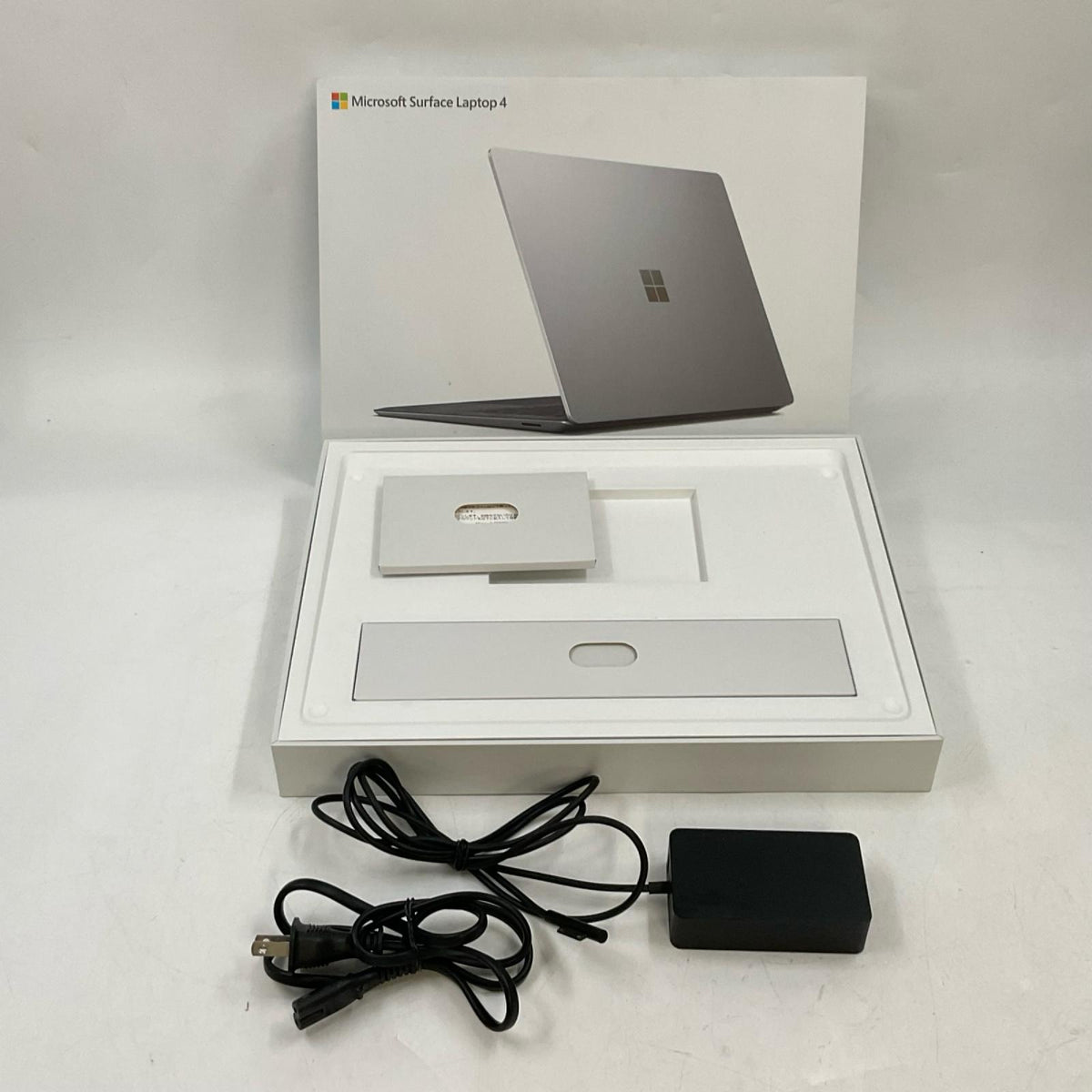 【最速発送】Microsoft Corporation Surface Surface Laptop 4 AMD Ryzen 5 Microsoft Surface (R) Edition 8GB SSD(NVMe) 256GB AMD Radeon(TM) Graphics 82%【難有】