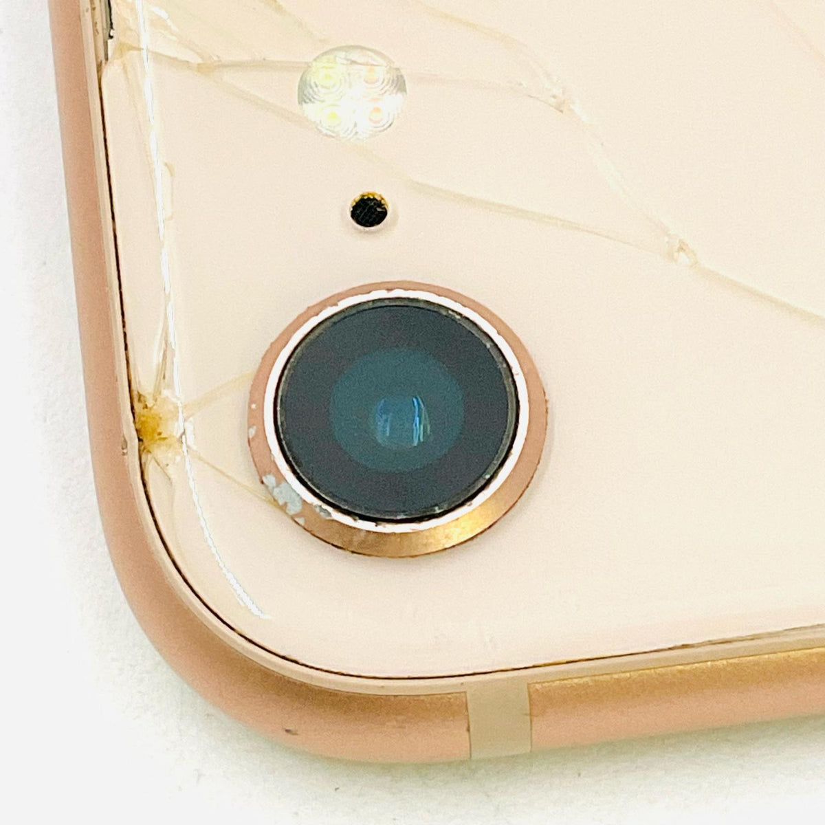 【最速発送】Apple iPhone iPhone 8 64GB ゴールド Softbank SIMフリー 白ロム【難有】 84%