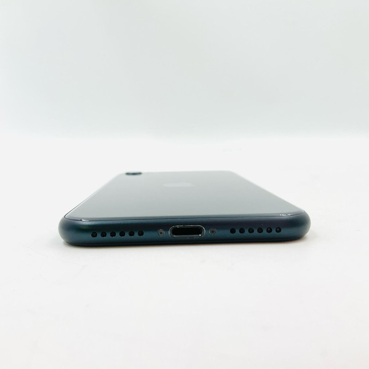 【全額返金保証】【最速発送】Apple iPhone iPhone SE (3rd generation) 64GB ミッドナイト Softbank SIMフリー 白ロム 動作確認済 82%