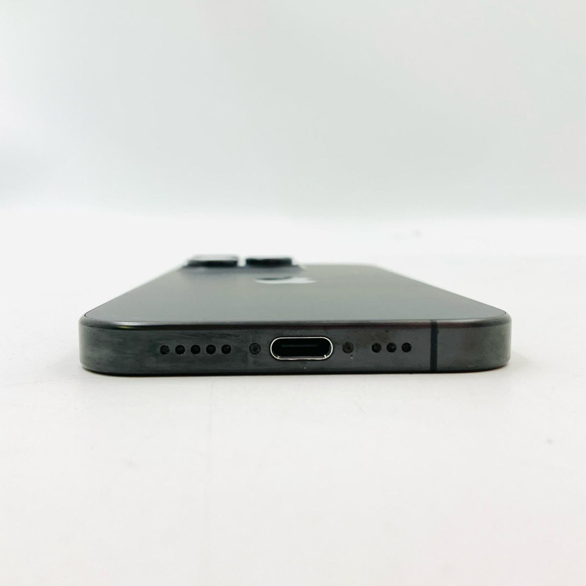 【全額返金保証】【最速発送】Apple iPhone iPhone 15 Pro 256GB ブラックチタニウム docomo SIMフリー 白ロム 美品 動作確認済 81%