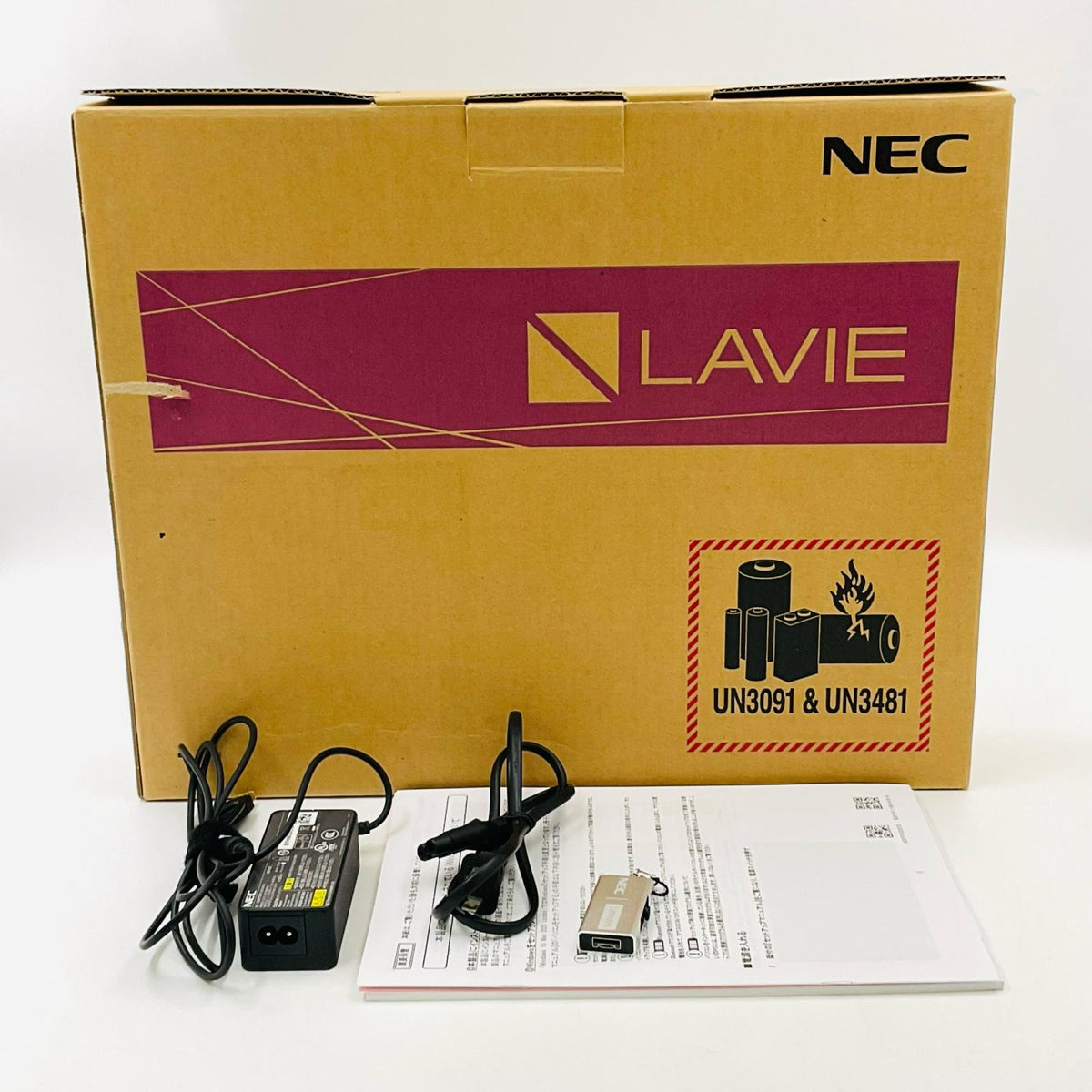【全額返金保証】【最速発送】NEC LAVIE PC-N1555AAL-YC AMD Ryzen 5 4500U with Radeon Graphics 8GB SSD(NVMe) 256GB AMD Radeon(TM) Graphics 86% 動作確認済