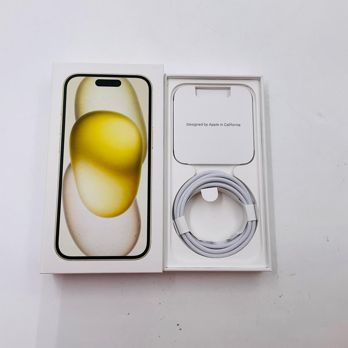 【全額返金保証】【最速発送】Apple iPhone iPhone 15 256GB イエロー SIMフリー 白ロム 美品 動作確認済 90%