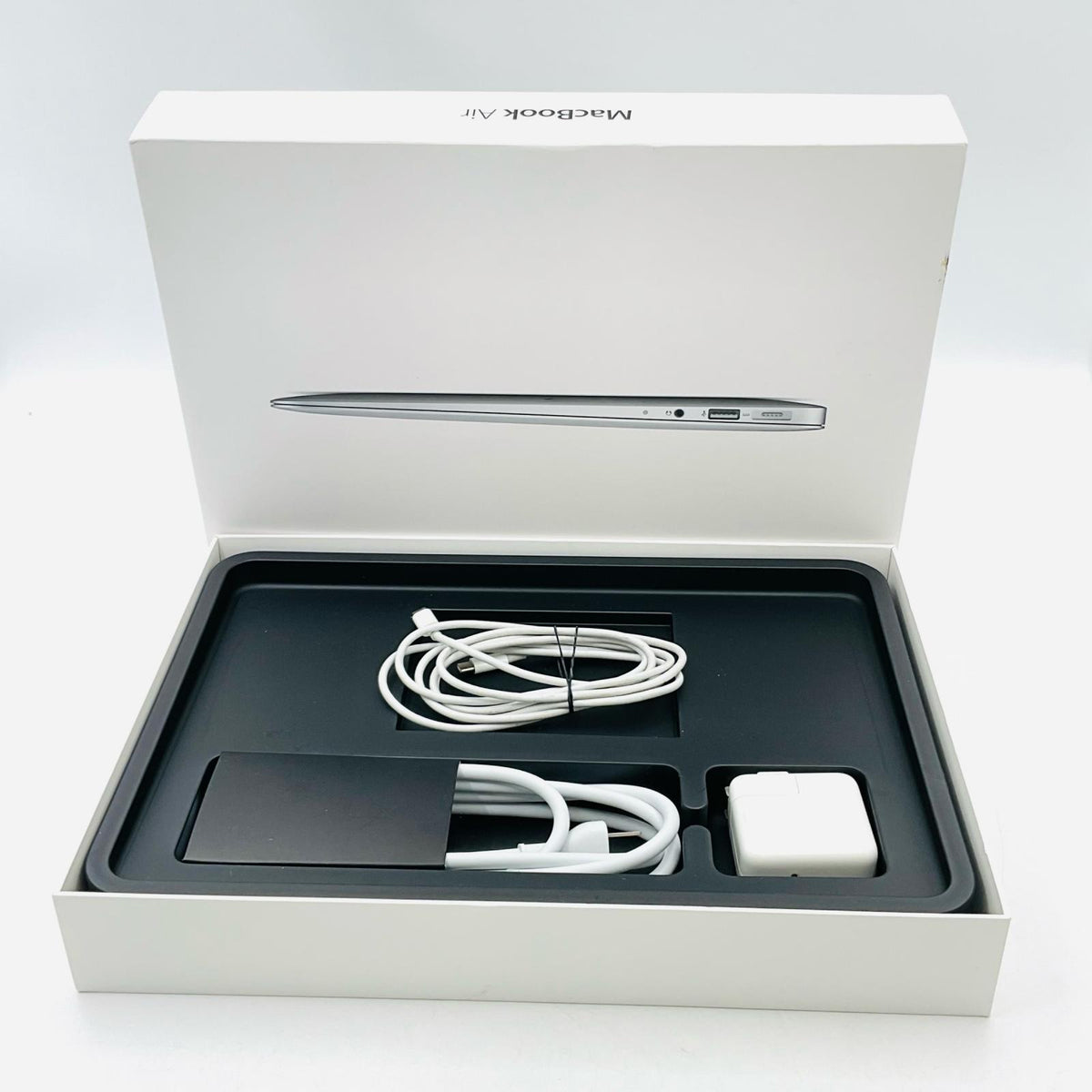 【最速発送】Apple MacBook Air 13インチ 2019 Dual-Core Intel Core i5 8GB SSD 512GB スペースグレイ 84%【難有】