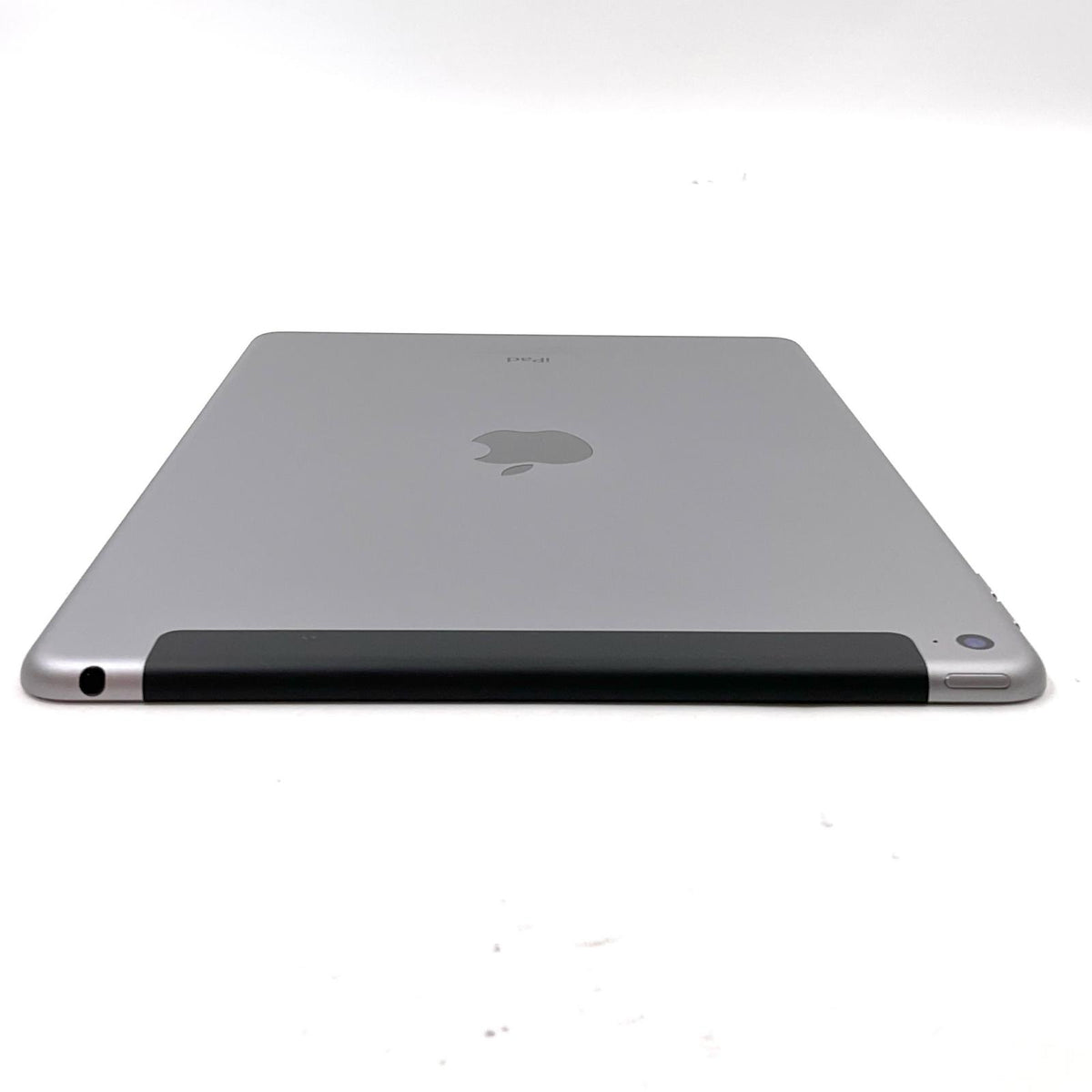 【全額返金保証】【最速発送】Apple iPad iPad Air 2 64GB スペースグレイ WiFi+Cellular docomo 白ロム 動作確認済