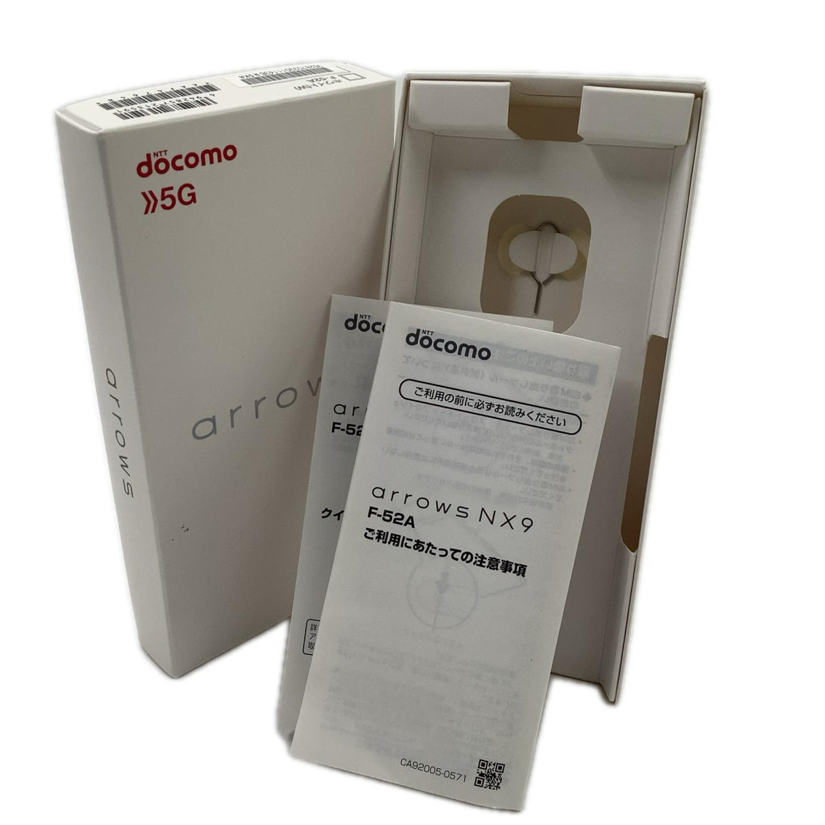【最速発送】 arrows NX9 128GB ホワイト docomo F-52A 白ロム【難有】