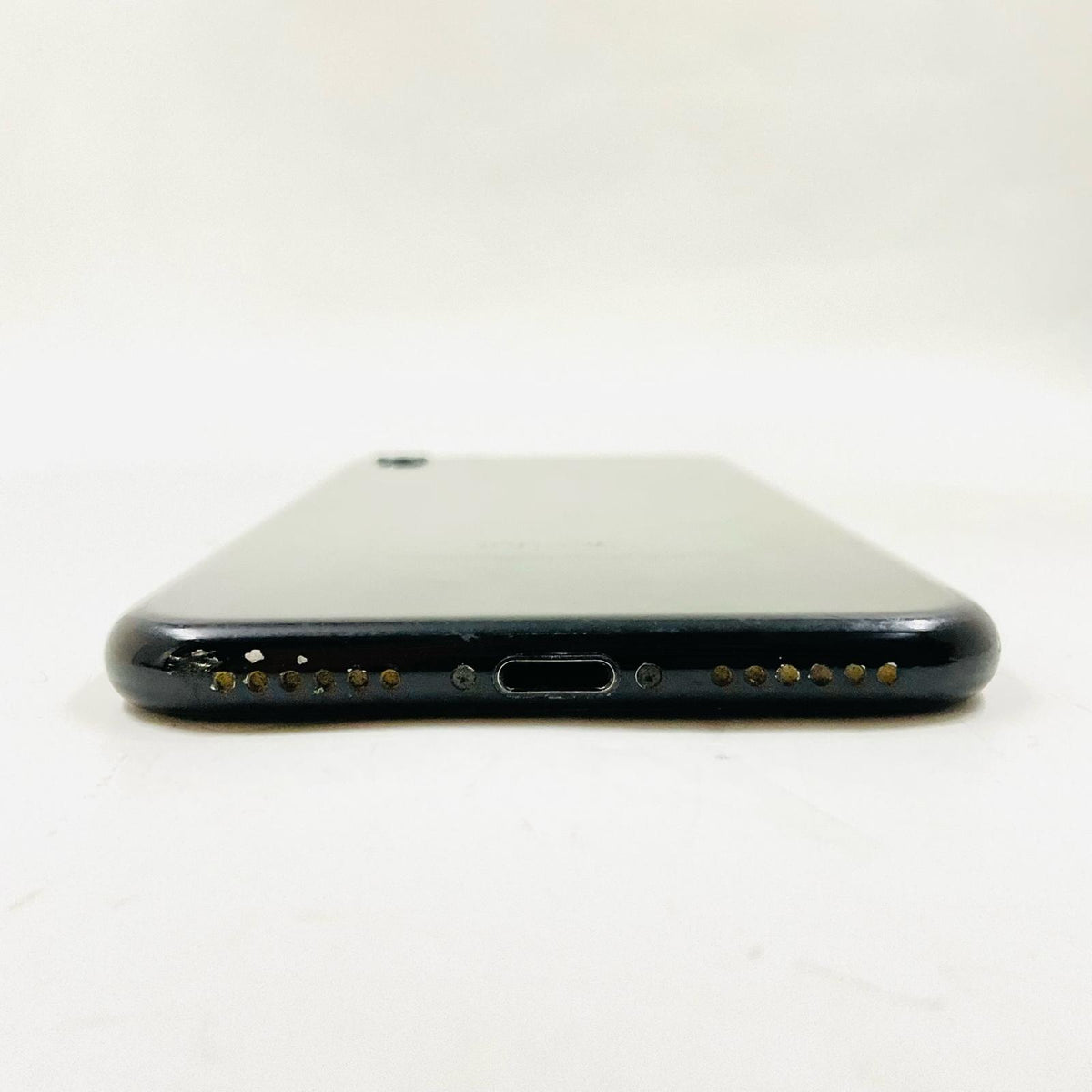 【全額返金保証】【最速発送】Apple iPhone iPhone 7 128GB ジェットブラック au 白ロム 動作確認済 76%