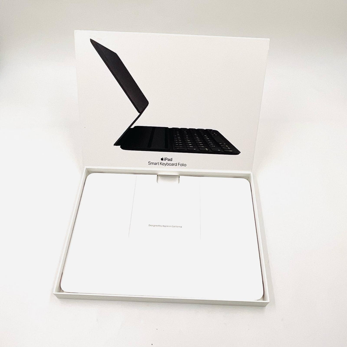 【全額返金保証】【最速発送】Apple 11インチiPad Pro用 Smart Keyboard Folio A2038 美品 動作確認済