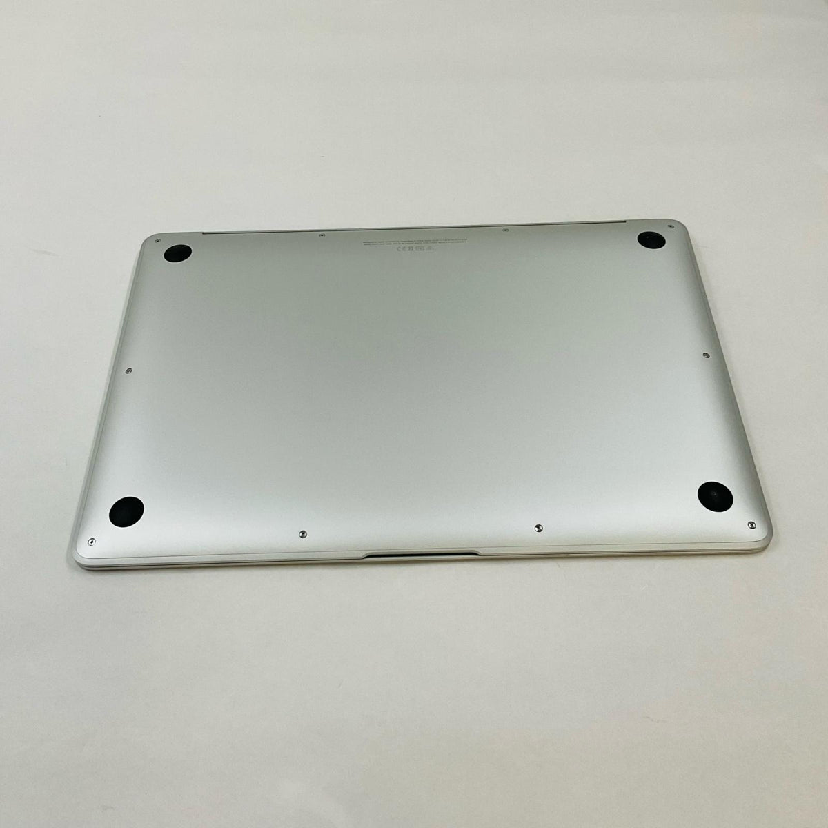 【全額返金保証】【最速発送】Apple MacBook Air 13.3インチ 2020 M1 8コア 8GB 256GB シルバー 95% 美品 動作確認済