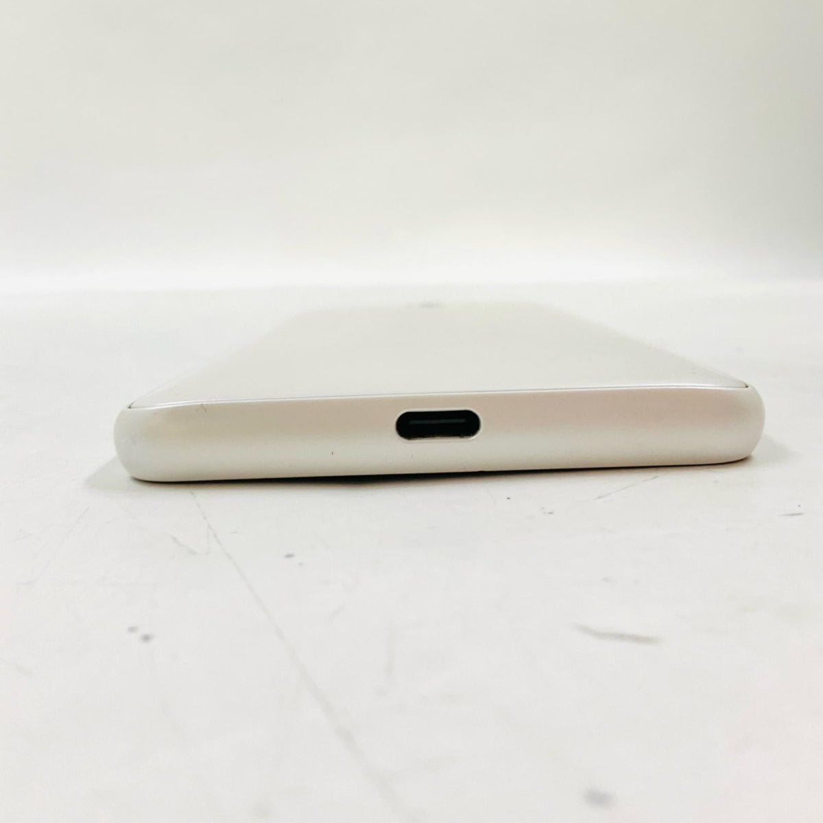 【最速発送】京セラ かんたんスマホ 2+ 32GB ホワイト Softbank A201KC 白ロム【難有】
