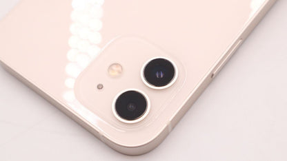 【全額返金保証】【最速発送】Apple iPhone iPhone 12 64GB ホワイト docomo 白ロム 動作確認済 81%