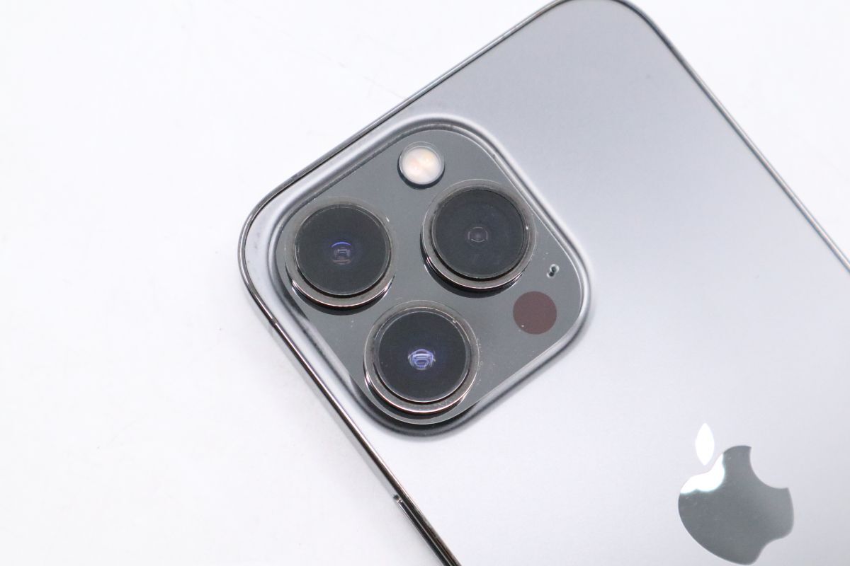 【全額返金保証】【最速発送】Apple iPhone iPhone 13 Pro 512GB グラファイト docomo SIMフリー 白ロム 動作確認済 81%