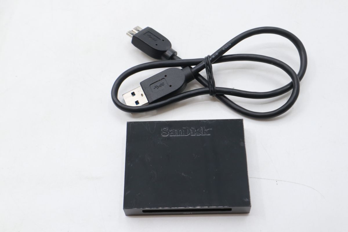 【全額返金保証】【最速発送】SanDisk Extreme Pro CFast 2.0 カードリーダー 動作確認済