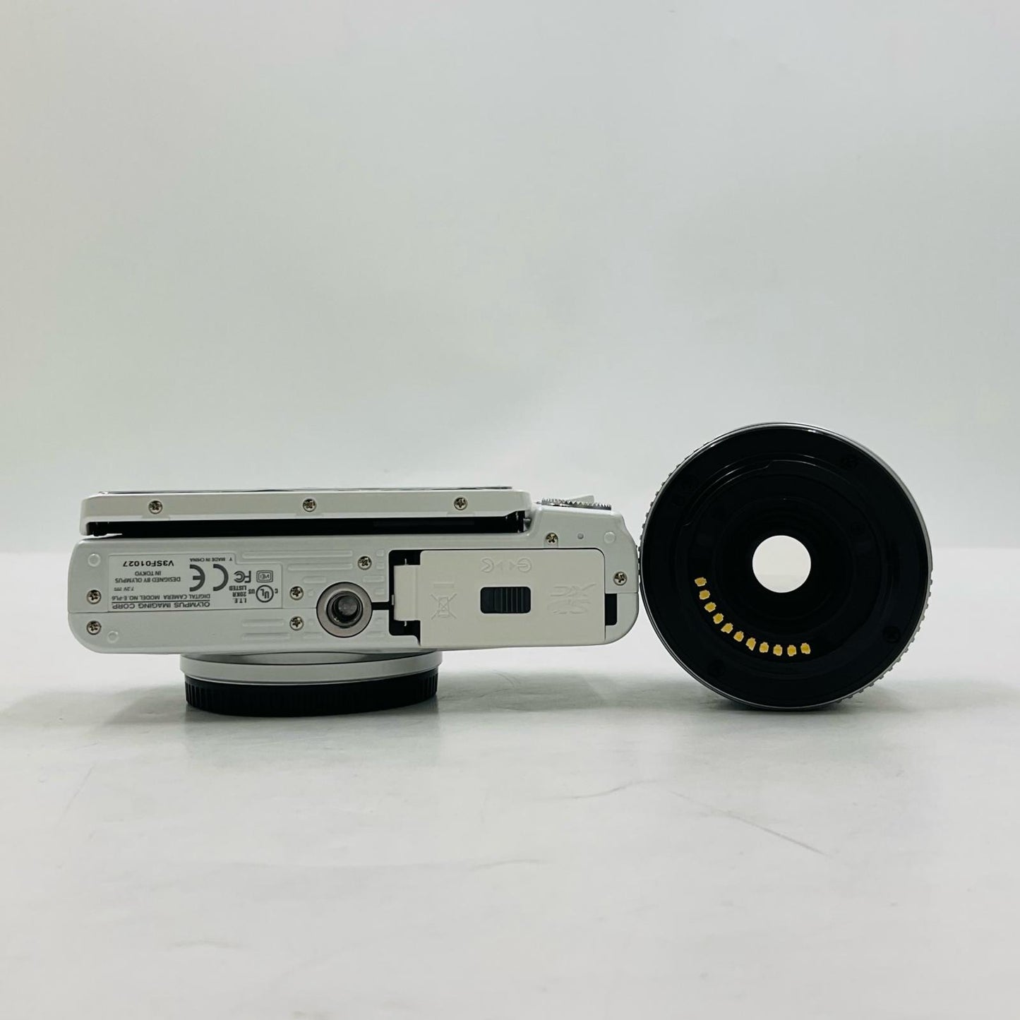 【最速発送】OLYMPUS デジタル一眼 ミラーレス一眼 PEN Lite E-PL6ボディ ホワイト【難有】