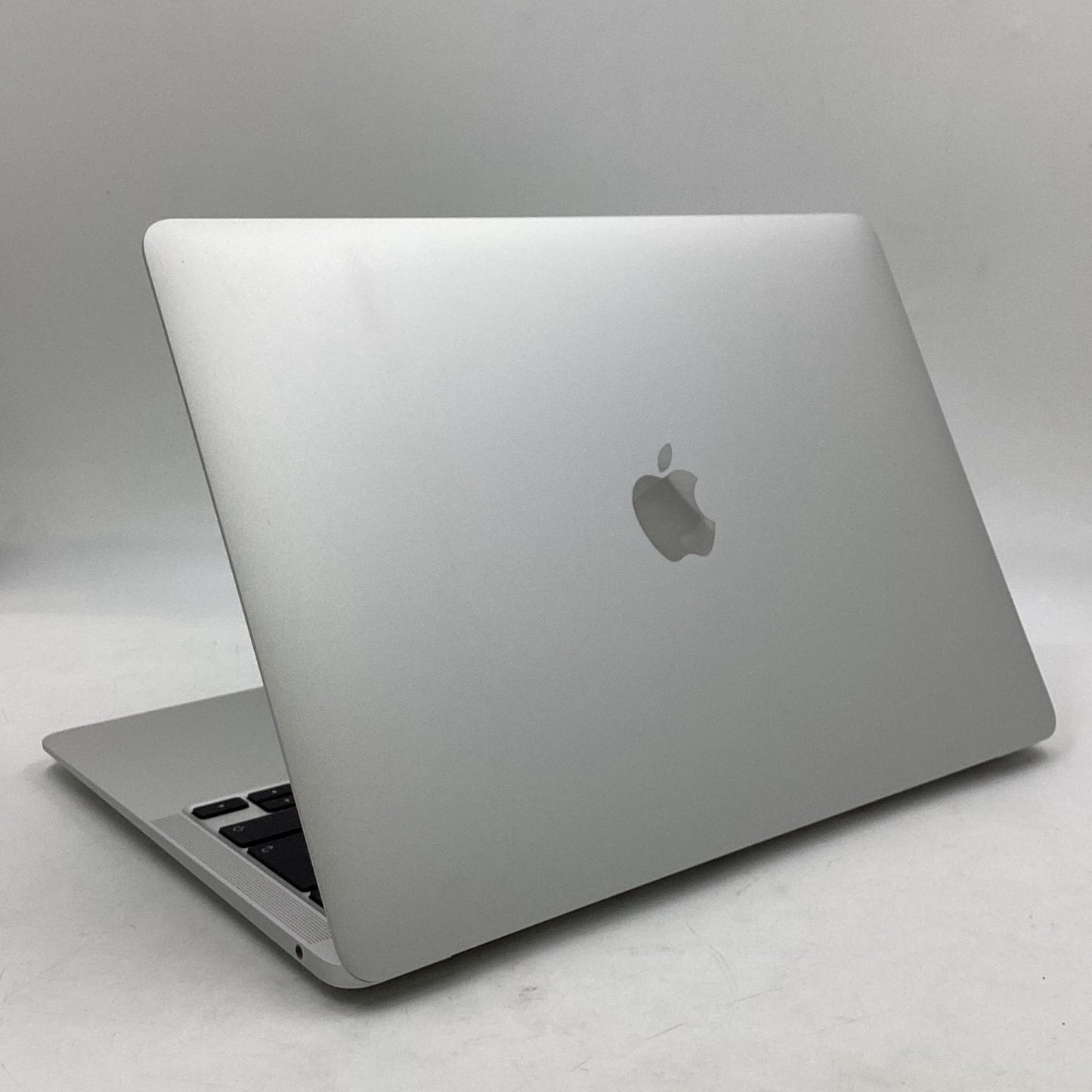 【全額返金保証】【最速発送】Apple MacBook Air 13インチ 2020 Apple M1 8GB SSD 256GB シルバー 88.5% 美品 動作確認済