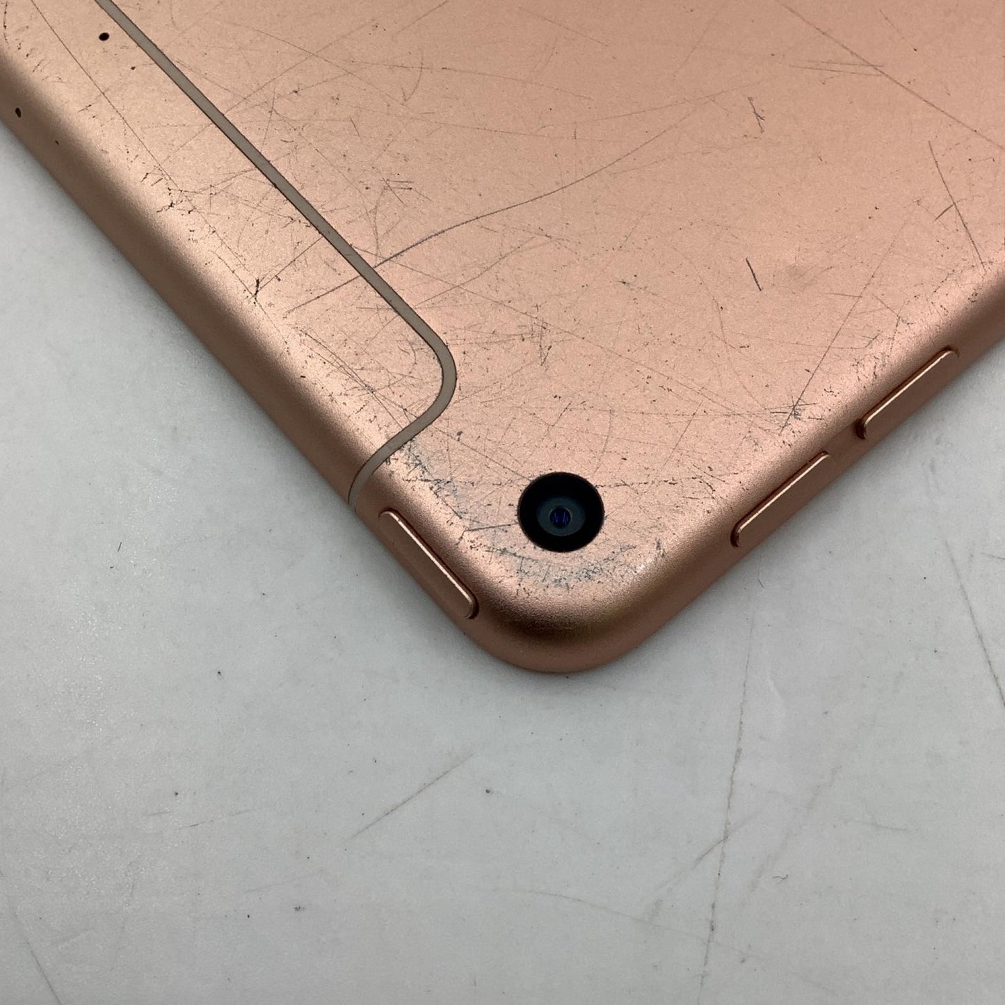 【最速発送】Apple iPad mini 第5世代 64GB WiFi+Cellular Softbank 白ロム【難有】