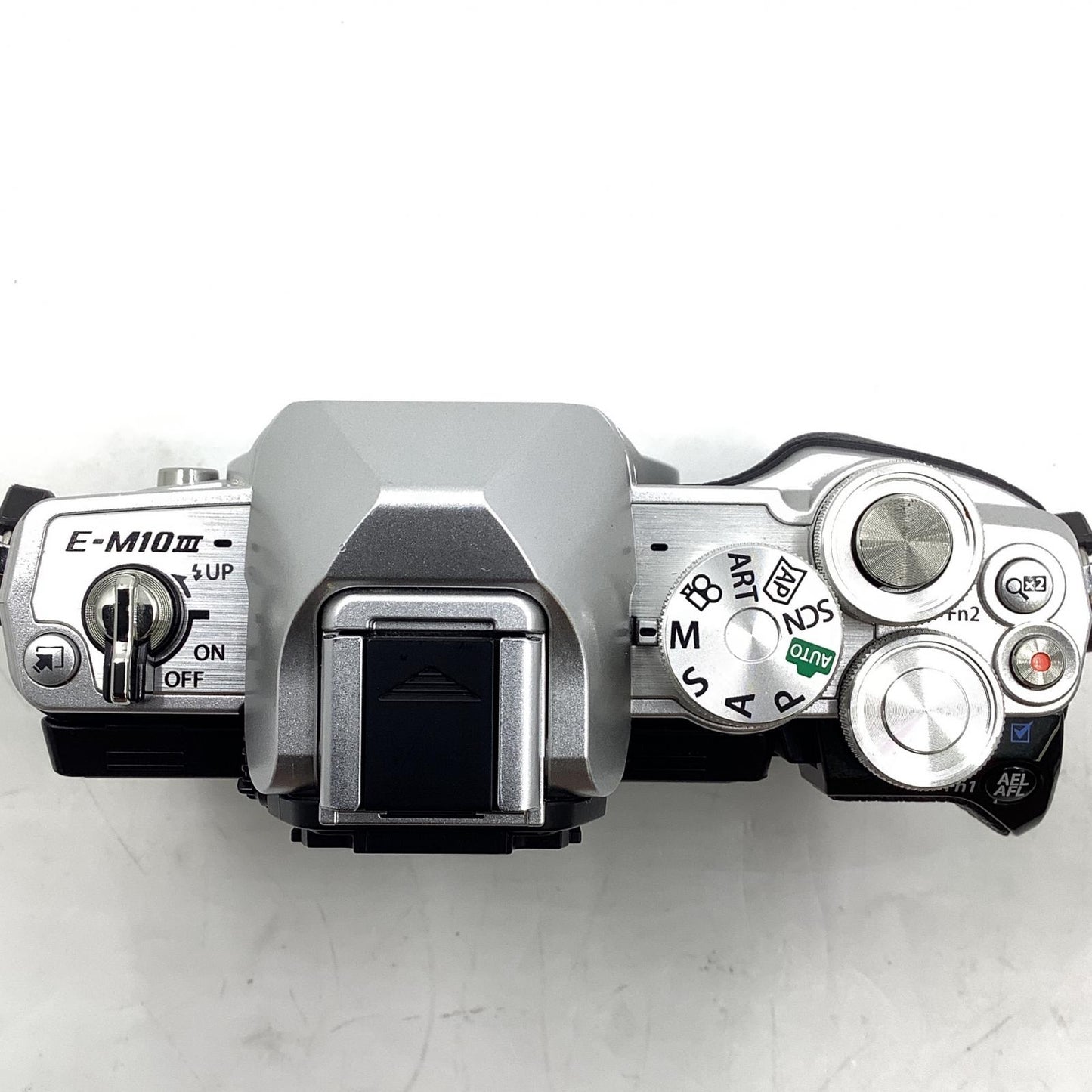 【全額返金保証】【最速発送】OLYMPUS デジタル一眼 OM-D E-M10 MarkIII シルバー 美品 動作確認済