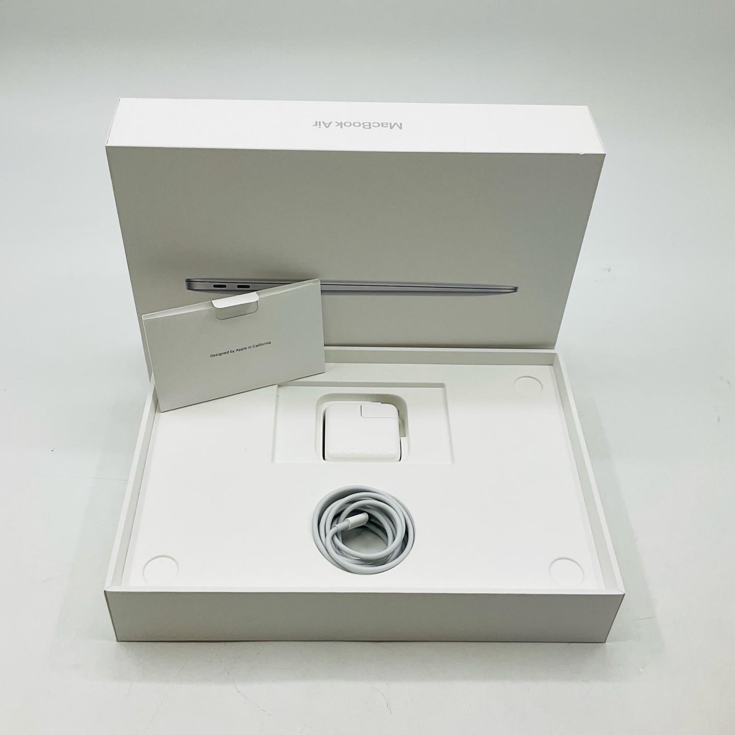 【全額返金保証】【最速発送】Apple MacBook Air Air 13インチ 2020 Apple M1 8GB SSD 256GB シルバー 99.1% 超美品 動作確認済
