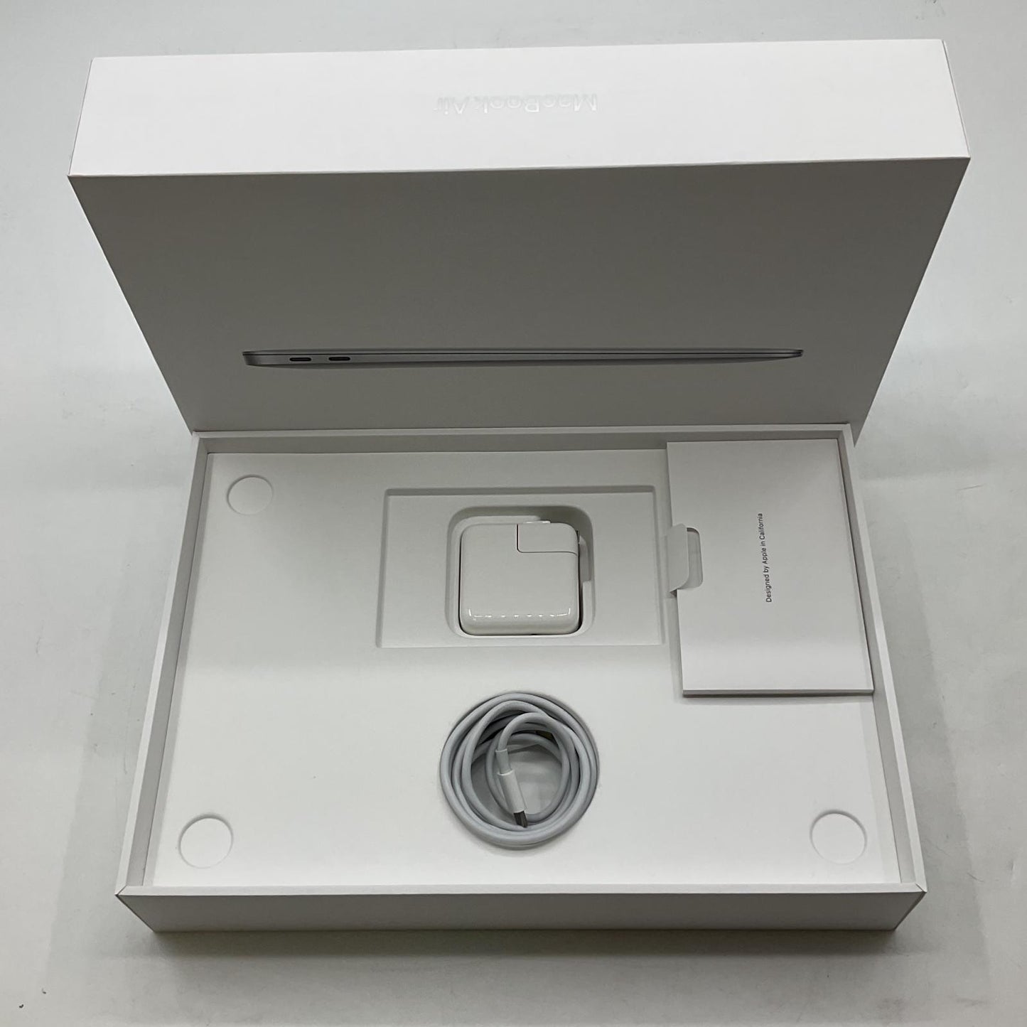【全額返金保証】【最速発送】Apple MacBook Air Air 13インチ 2020 Apple M1 8GB SSD 256GB シルバー 98% 美品 動作確認済