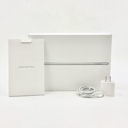 【全額返金保証】【最速発送】Apple iPad iPad 10.2インチ 第8世代 32GB シルバー Wi-Fi 美品 動作確認済