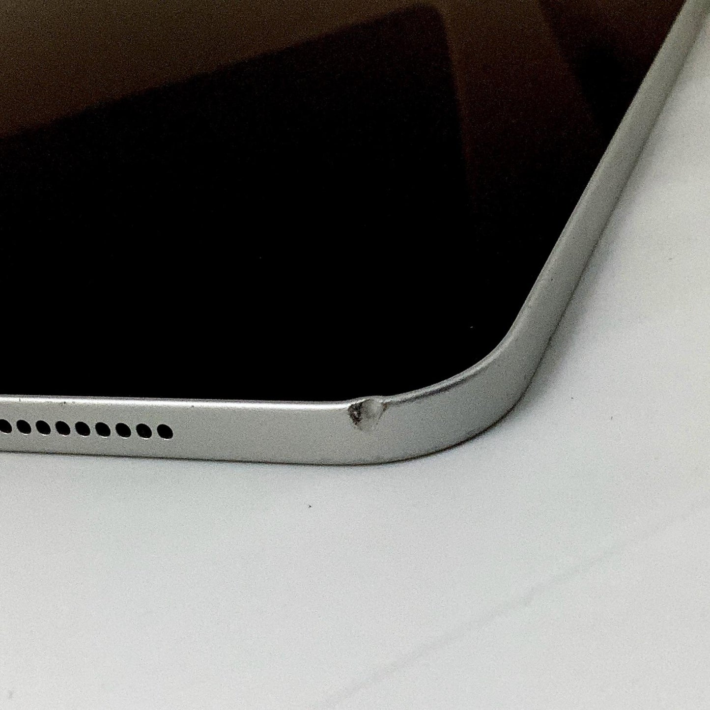 【全額返金保証】【最速発送】Apple iPad Pro 11インチ 第1世代 256GB シルバー Wi-Fi 動作確認済